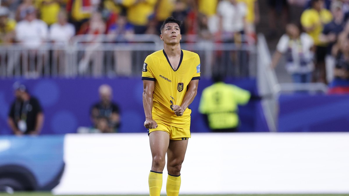 «Los ecuatorianos a rogar a sus santos y prender velitas»